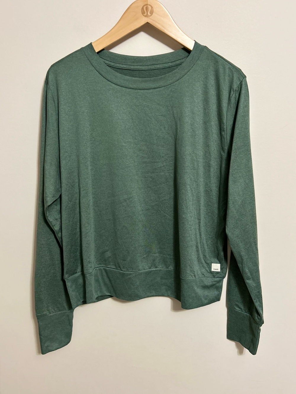 ⭐️Vuori Daydream Long Sleeve Crewneck Top XL⭐️ - Picture 3 of 4